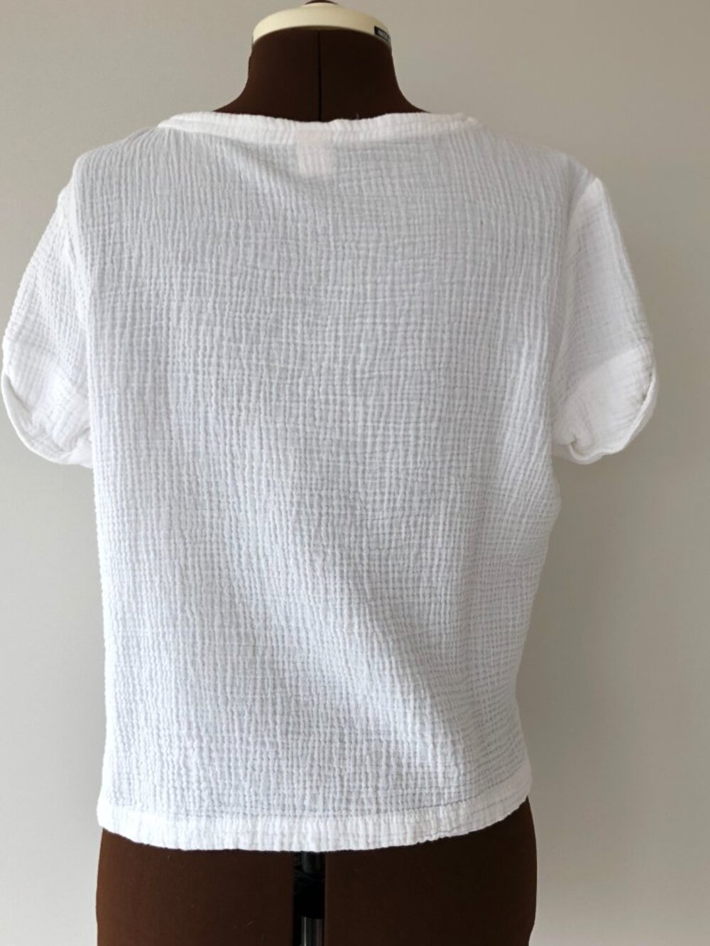 White Organic Textured Cotton Pullover Top - Picture 4 of 5